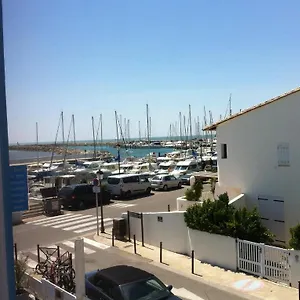 Les Vagues Hotel